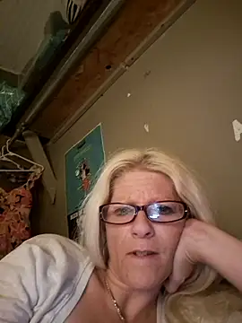 camelchic29 online show from November 11, 9:59 am