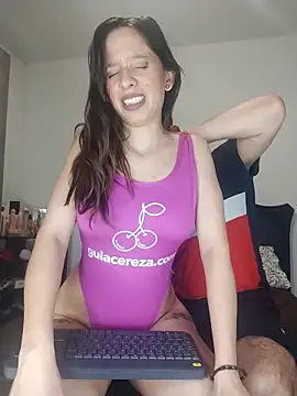 Snapshot of Isaandysex2428 chatting on October 7, 1:17 am Isaandysex2428 online show from October 7, 1:17 am