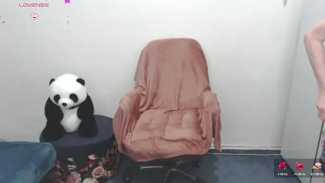 Ammillia online show from December 13, 9:13 am