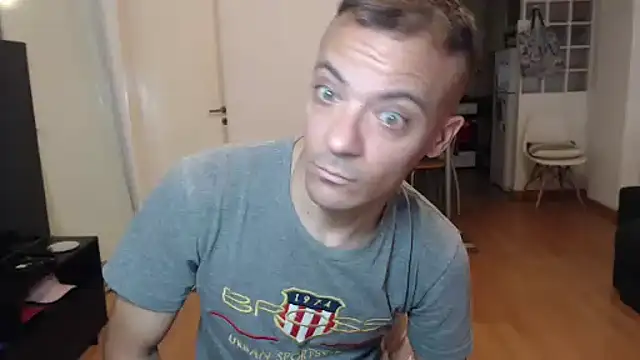 guachin hunk online show from April 4, 6:14 pm