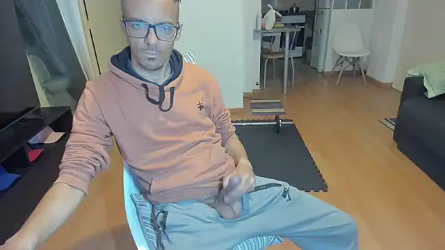 Snapshot of guachin_hunk chatting on September 16, 4:02 am guachin hunk online show from September 16, 4:02 am