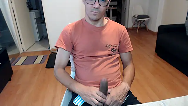 guachin hunk online show from May 17, 10:32 pm