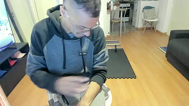 Snapshot of guachin_hunk chatting on September 9, 2:48 pm guachin hunk online show from September 9, 2:48 pm