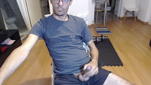 Snapshot of guachin_hunk chatting on October 9, 5:57 pm guachin hunk online show from October 9, 5:57 pm