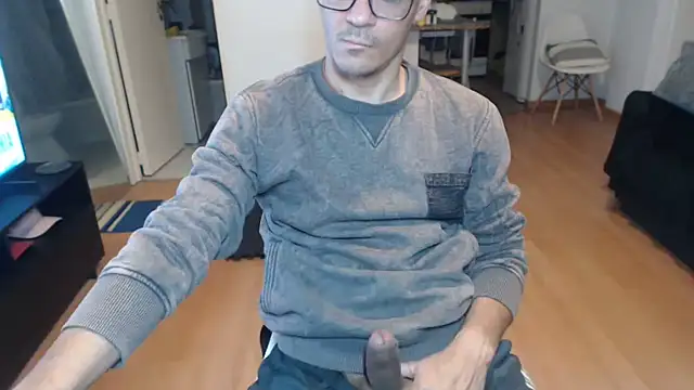 Snapshot of guachin_hunk chatting on June 28, 1:01 am guachin hunk online show from June 28, 1:01 am
