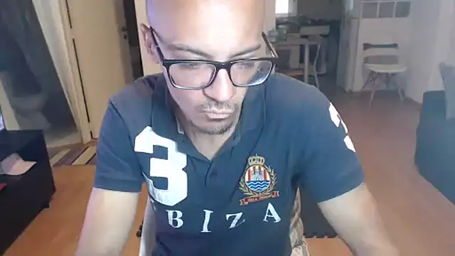 Snapshot of guachin_hunk chatting on November 7, 3:05 pm guachin hunk online show from November 7, 3:05 pm