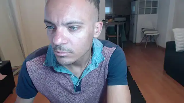 Snapshot of guachin_hunk chatting on November 19, 8:31 pm guachin hunk online show from November 19, 8:31 pm