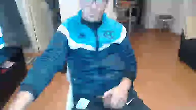 Snapshot of guachin_hunk chatting on June 23, 11:25 pm guachin hunk online show from June 23, 11:25 pm