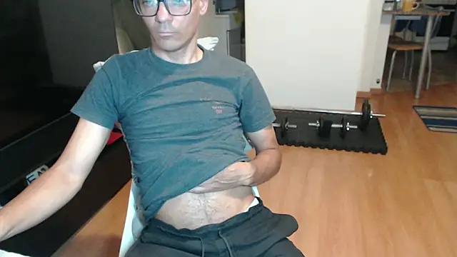 guachin hunk online show from March 23, 4:01 am