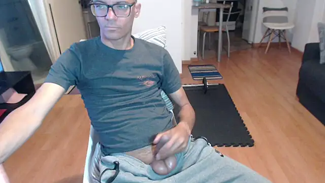 Snapshot of guachin_hunk chatting on November 8, 11:19 pm guachin hunk online show from November 8, 11:19 pm