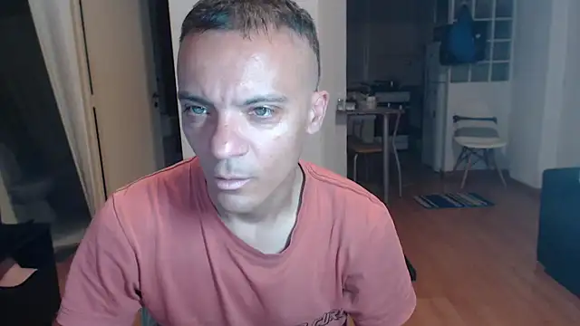 Snapshot of guachin_hunk chatting on December 1, 1:06 am guachin hunk online show from December 1, 1:06 am