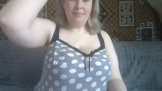 Diana Britt online show from March 31, 4:47 am