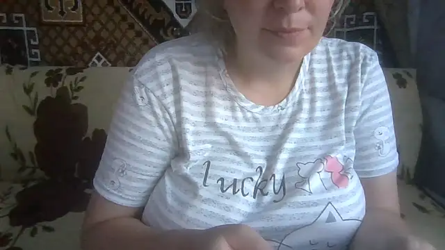 Diana Britt online show from August 2, 3:05 am