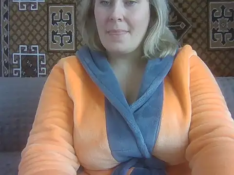 Snapshot of Diana_Britt chatting on January 18, 10:18 am Diana Britt online show from January 18, 10:18 am