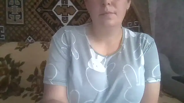 Diana Britt online show from August 6, 2:50 am