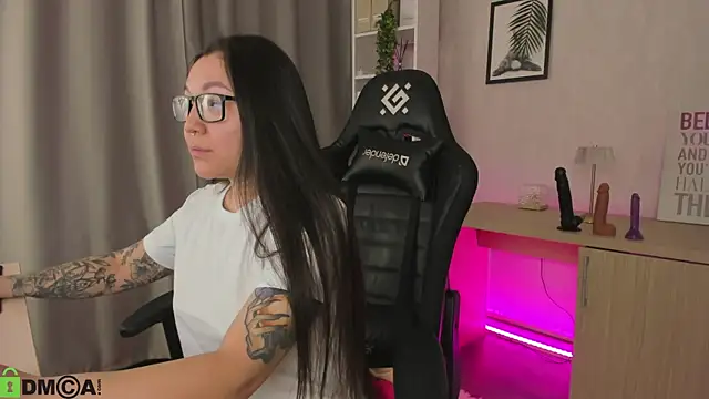 gentle muse online show from February 25, 12:00 am