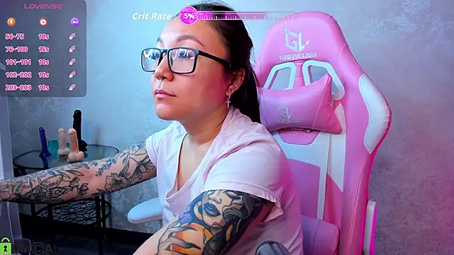 Snapshot of gentle_muse chatting on November 8, 12:25 am gentle muse online show from November 8, 12:25 am