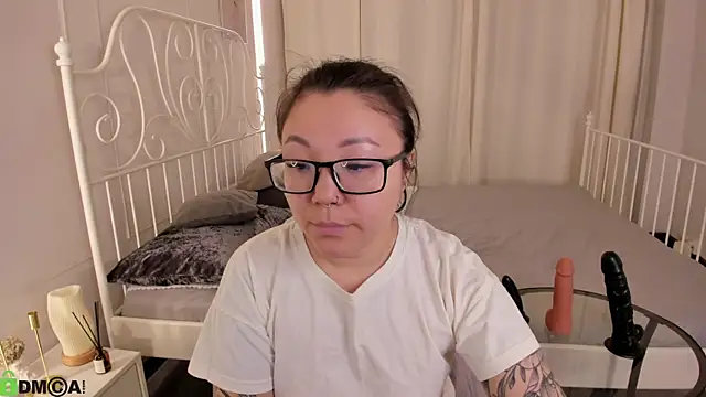 gentle muse online show from April 1, 11:56 pm