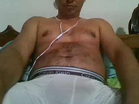 Snapshot of bbccol1 chatting on January 7, 6:46 pm bbccol1 online show from January 7, 6:46 pm