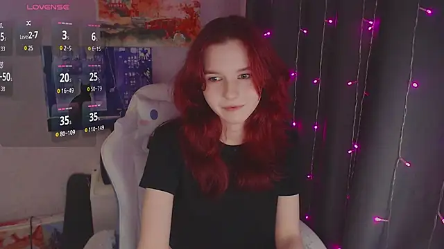 mslilunicorn online show from May 26, 6:28 pm