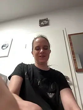 LadyChantale online show from May 4, 5:22 am