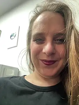 LadyChantale online show from April 1, 6:37 am