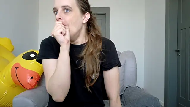 LadyChantale online show from July 11, 6:46 am