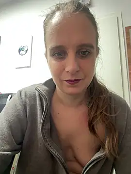 LadyChantale online show from April 21, 5:25 am