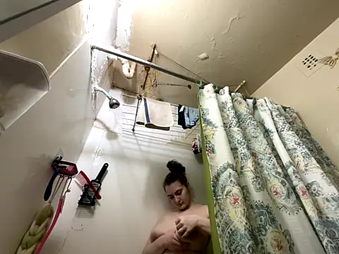 Snowbunnycake 131 online show from November 30, 3:13 pm