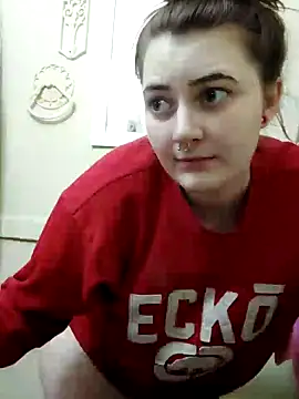 Snapshot of Snowbunnycake_131 chatting on January 17, 9:49 am Snowbunnycake 131 online show from January 17, 9:49 am