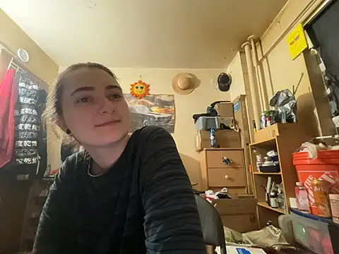 Snowbunnycake 131 online show from May 13, 12:56 pm