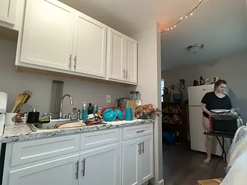 Snowbunnycake 131 online show from November 6, 11:58 am