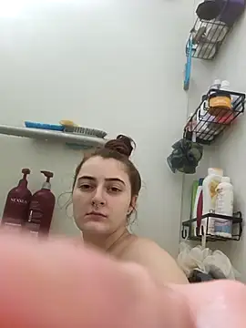 Snapshot of Snowbunnycake_131 chatting on September 19, 6:06 am Snowbunnycake 131 online show from September 19, 6:06 am