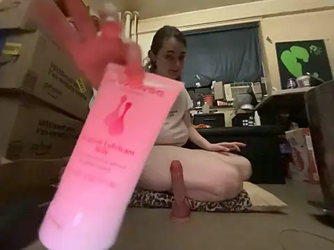 Snowbunnycake 131 online show from June 22, 3:25 am