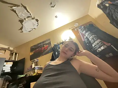 Snowbunnycake 131 online show from May 8, 4:38 am