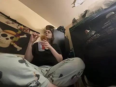 Snowbunnycake 131 online show from January 13, 7:56 am