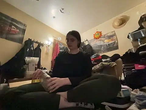 Snowbunnycake 131 online show from May 8, 5:28 pm