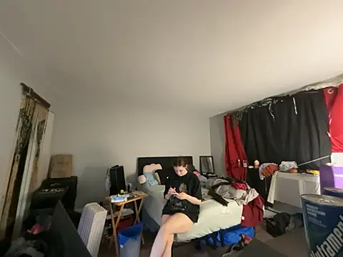 Snowbunnycake 131 online show from April 27, 9:46 pm