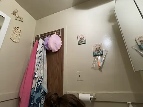 Snowbunnycake 131 online show from June 27, 7:47 am