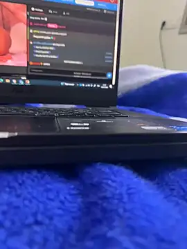 Snapshot of bigdiiiickkk chatting on January 18, 4:32 pm bigdiiiickkk online show from January 18, 4:32 pm