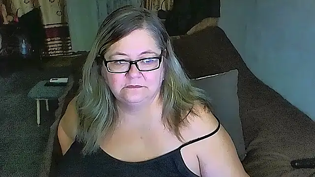 sex2 online show from February 18, 9:00 pm