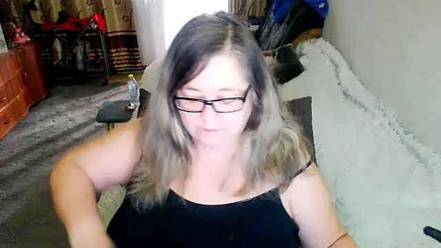 Snapshot of sex2 chatting on June 5, 12:15 am sex2 online show from June 5, 12:15 am