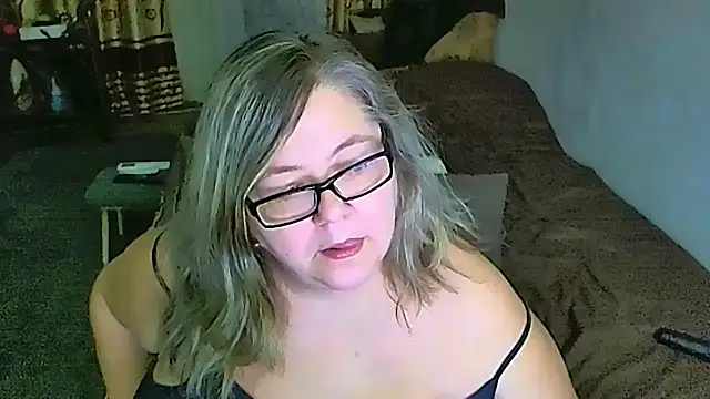 sex2 online show from December 17, 8:41 am