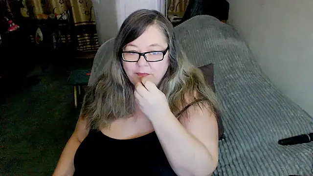 Snapshot of sex2 chatting on June 29, 11:37 pm sex2 online show from June 29, 11:37 pm