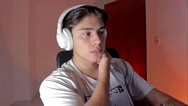 Giordano Russo online show from October 31, 4:42 am