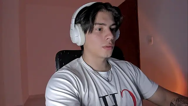 Giordano Russo online show from November 14, 2:04 am