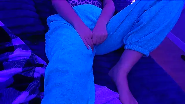 Snapshot of DavidandAva chatting on November 11, 4:51 am DavidandAva online show from November 11, 4:51 am