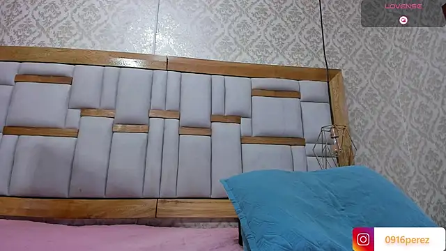 Snapshot of _kaarla_ chatting on October 30, 7:22 pm kaarla online show from October 30, 7:22 pm