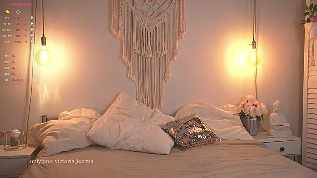 Snapshot of Victoria_Karma chatting on October 10, 3:02 pm Victoria Karma online show from October 10, 3:02 pm