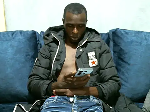 reezly online show from December 4, 10:35 pm